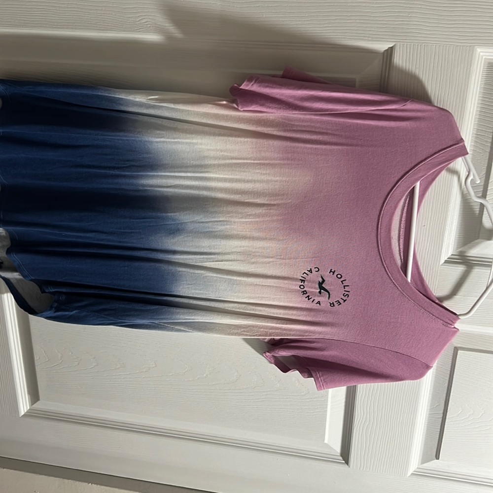 Hollister t-shirt
